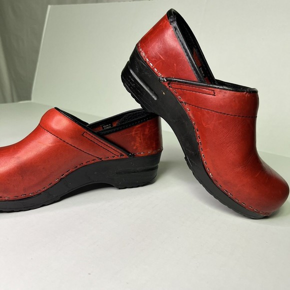 Dansko Red Leather Professional Comfort Mule Slip On Clogs Size 37 / 7 - Picture 6 of 10